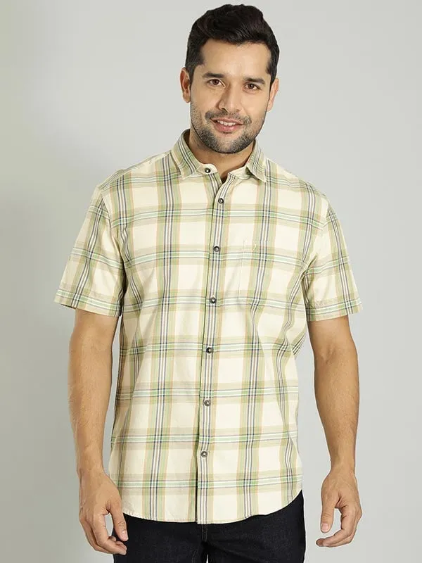 Men Checked Half Sleeve Cotton Shirt