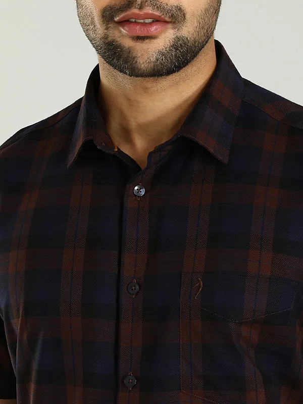 Men Checked Half Sleeve Cotton Shirt