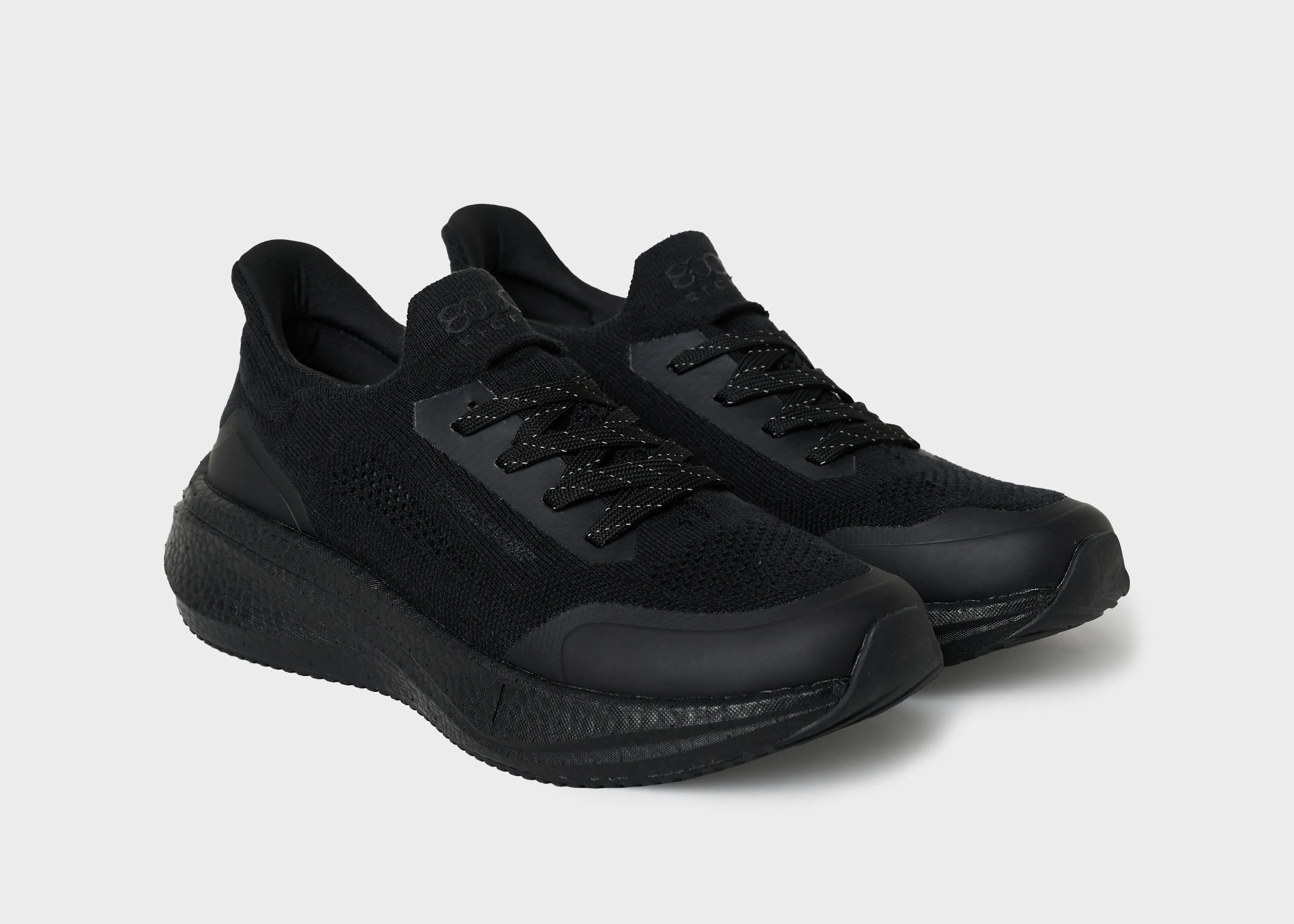 Runners for Men in Full Black